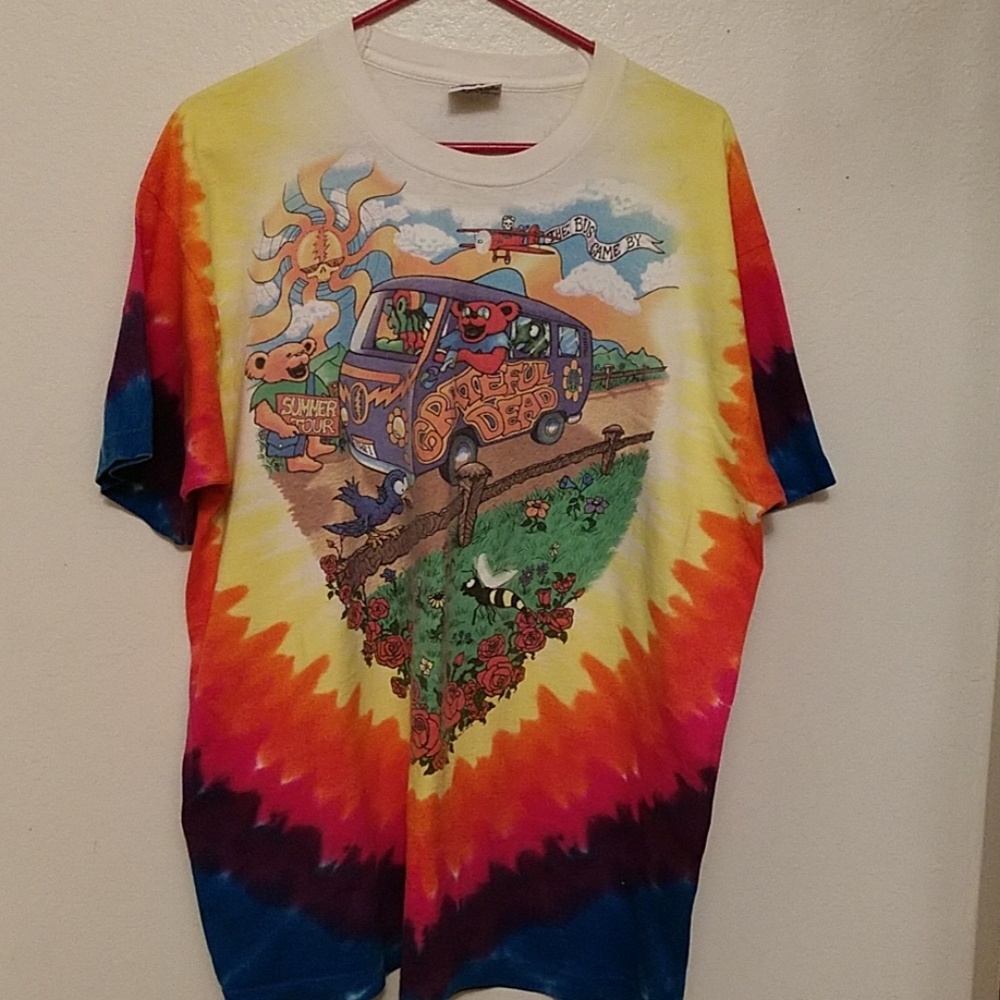 Liquid Blue Grateful Dead shirt.